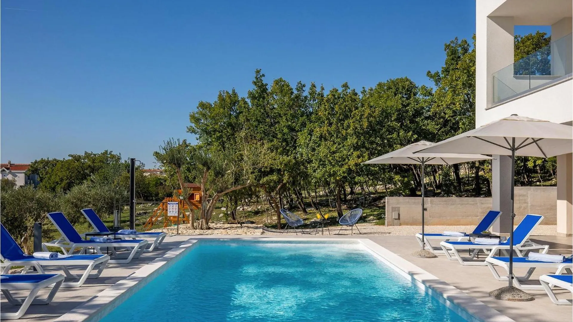 Amazing Villa Deep Green Maslenica
