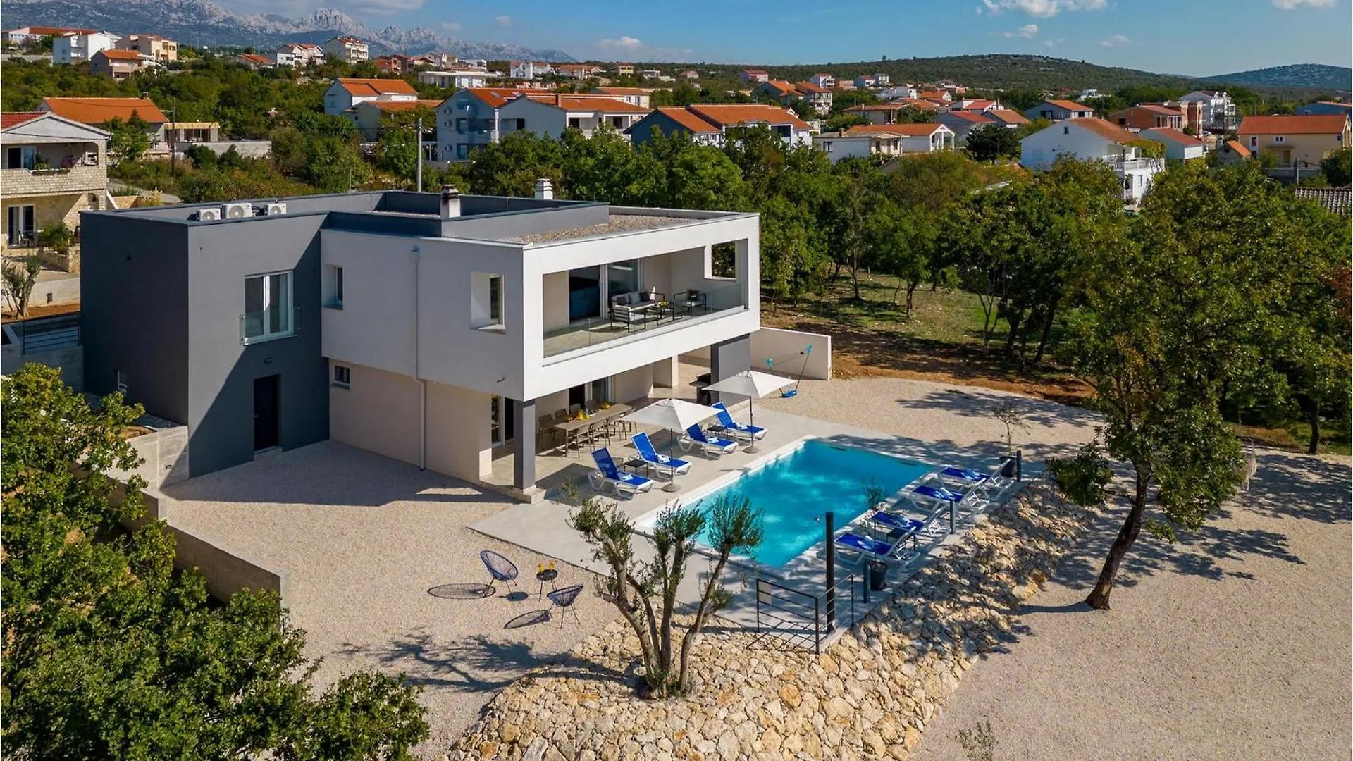 Amazing Villa Deep Green Maslenica